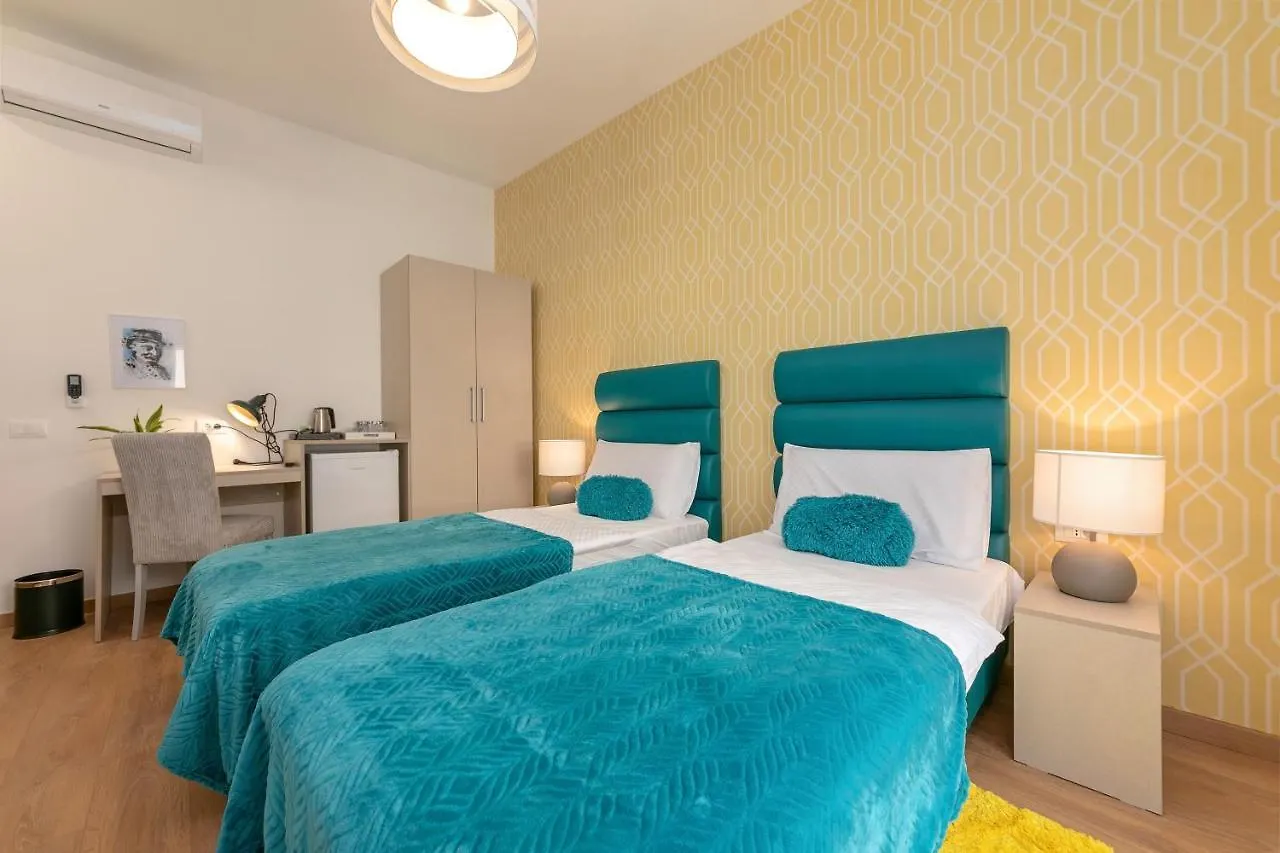 Preziosa Hotel Pula 3*,  Croatia