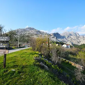 Paklenica krevet i doručak